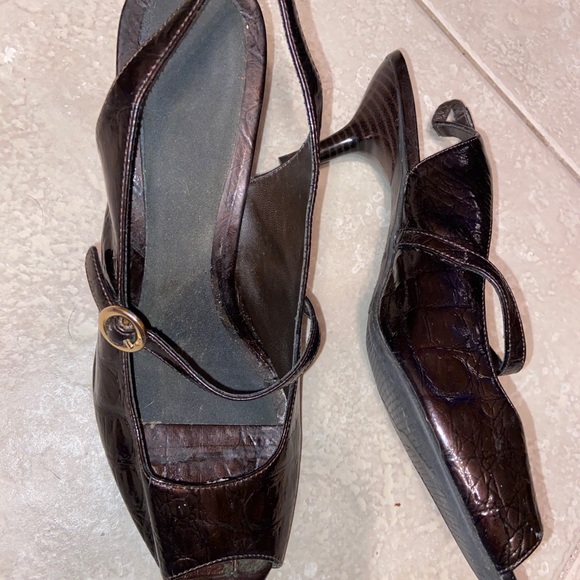 Brown heels - Picture 4 of 10